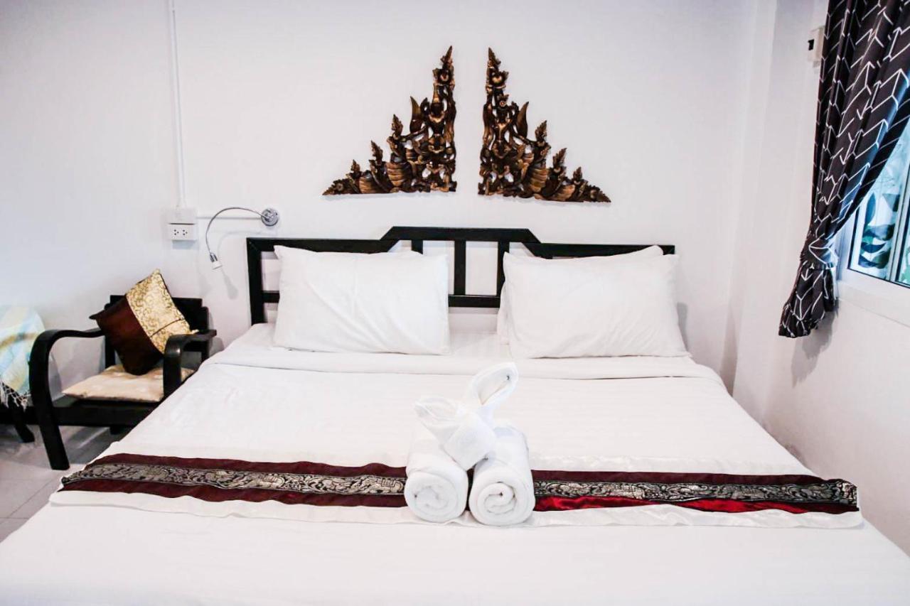 Vlodge House Чиангмай Екстериор снимка